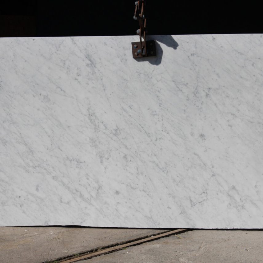 2-Bianco-Carrara-Campanili-C-Quality-281x150x2cm.jpg